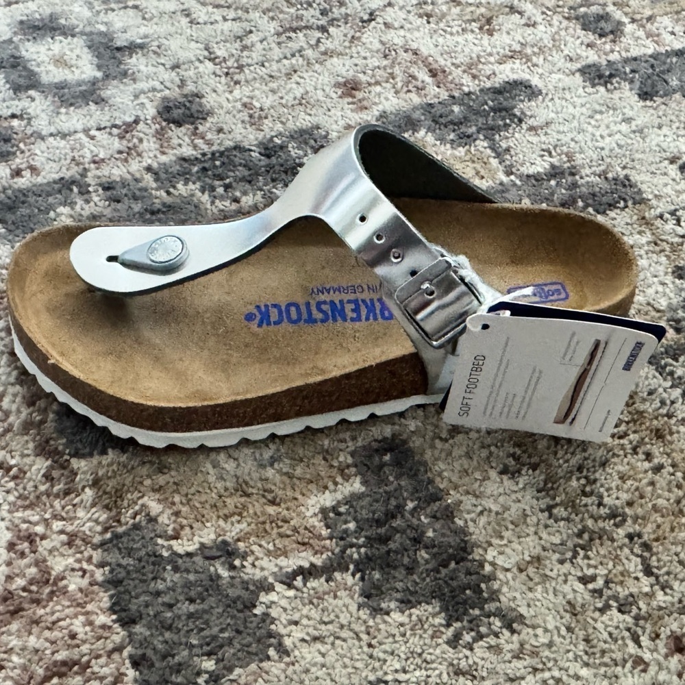 Birkenstock Silver Gizeh Sandals NWT
